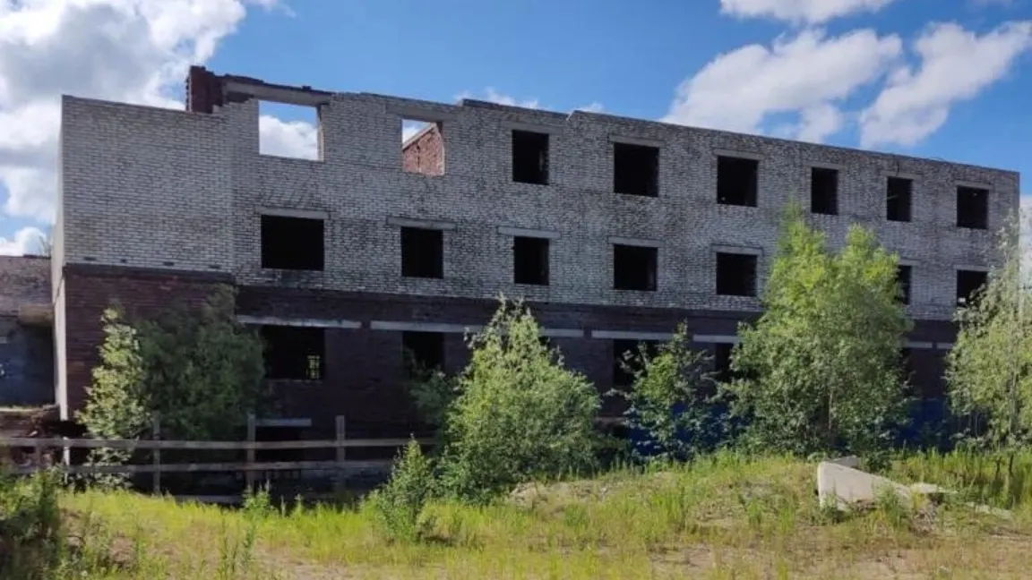 Заброшенная больница. Заброшки нового уренгоя. Заброшка. Заброшка новый уренгой. Заброшки салехард.