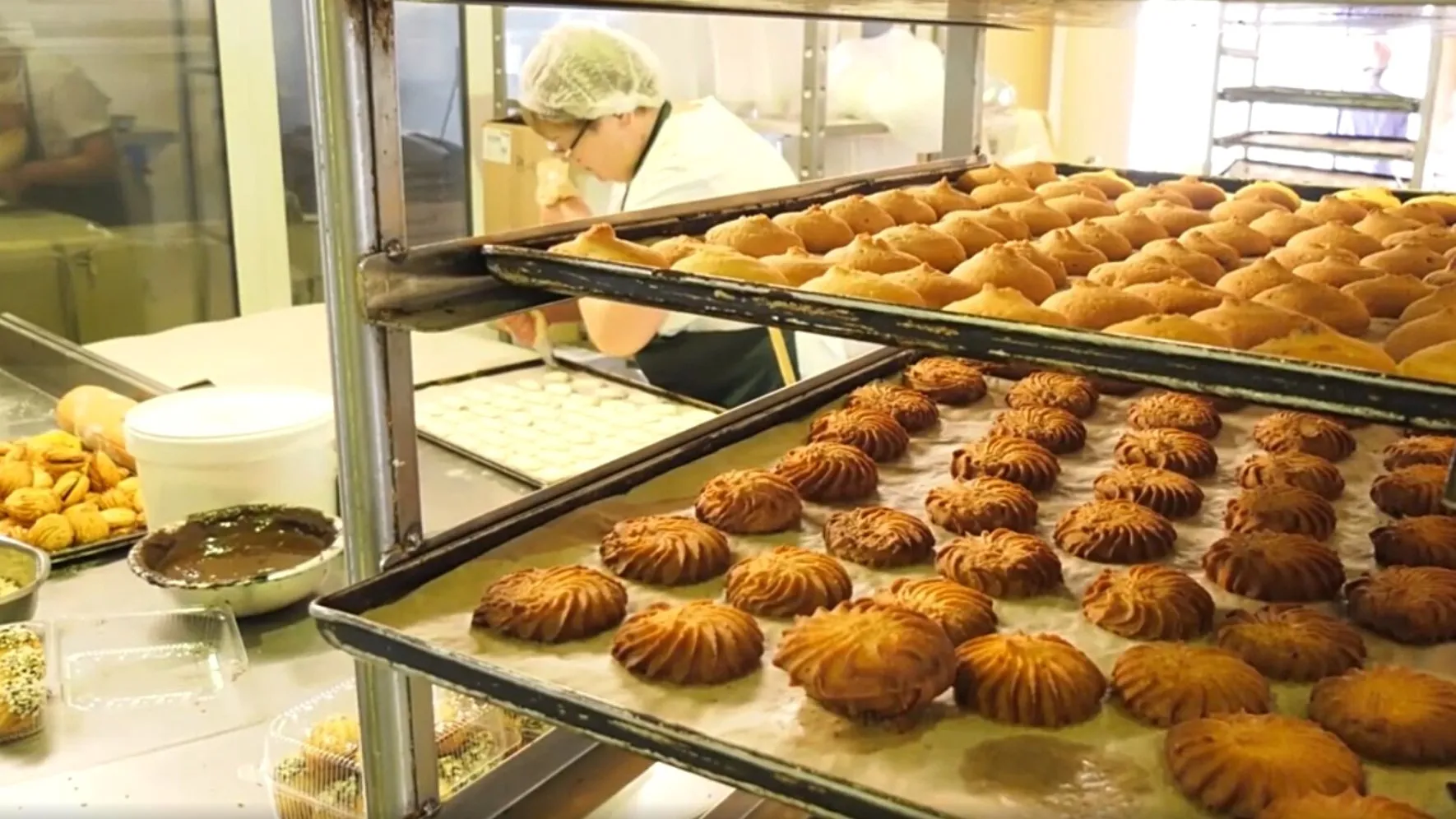 Кондитерский цех пекарни «Надымский хлеб». Скрин видео: пресс-служба губернатора ЯНАО