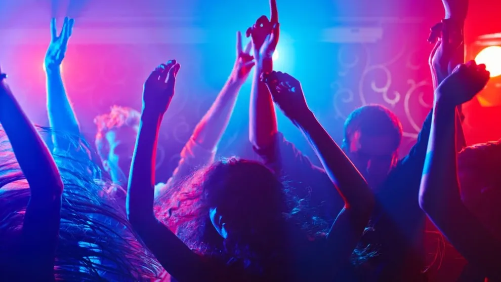 Веселье и танцы до утра, а потом — в новую жизнь. Фото: Pressmaster/Shutterstock/ФОТОДОМ
