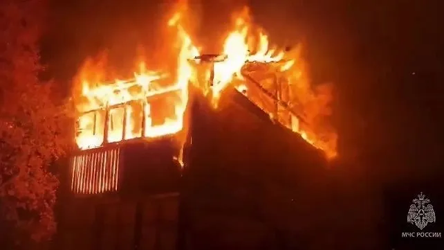 Деревянное строение выгорело. Кадр из видео: t.me/gumchsyanao89