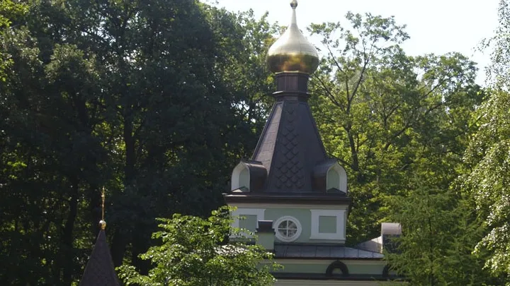 Часовня святой Ксении на Смоленском кладбище в Санкт-Петербурге. Фото: ru.wikipedia.org