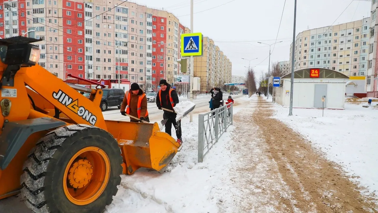Дорожные службы готовы к борьбе с сугробами и гололёдом. Фото: vk.com/artyukhov_da