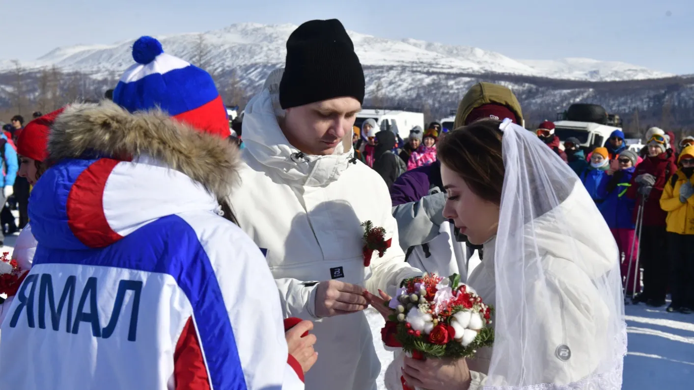 В этом году на Ямале впервые начали регистрировать браки вне стен загсов. Фото: Андрей Ткачёв / «Ямал-Медиа».