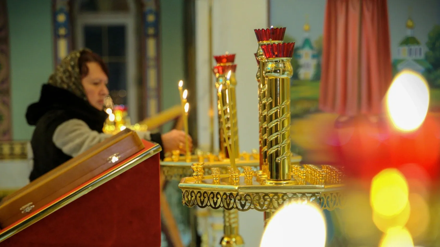 В пост нужно посещать службы в храме, причащаться и молиться. Фото: Тимур Ахмедов / «Ямал-Медиа»
