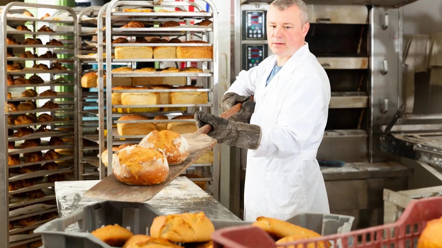 Субсидии получат девять производителей хлеба. Фото: BearFotos / shutterstock.com