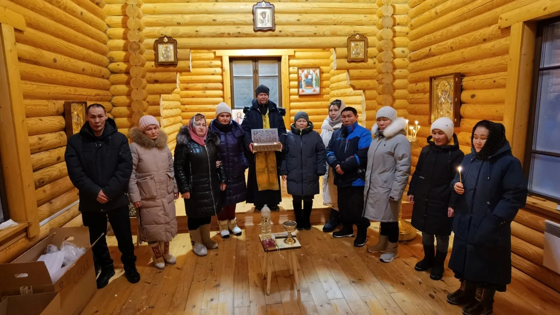 Прихожане встретили святыню. Фото: vk.com/yamalrpc