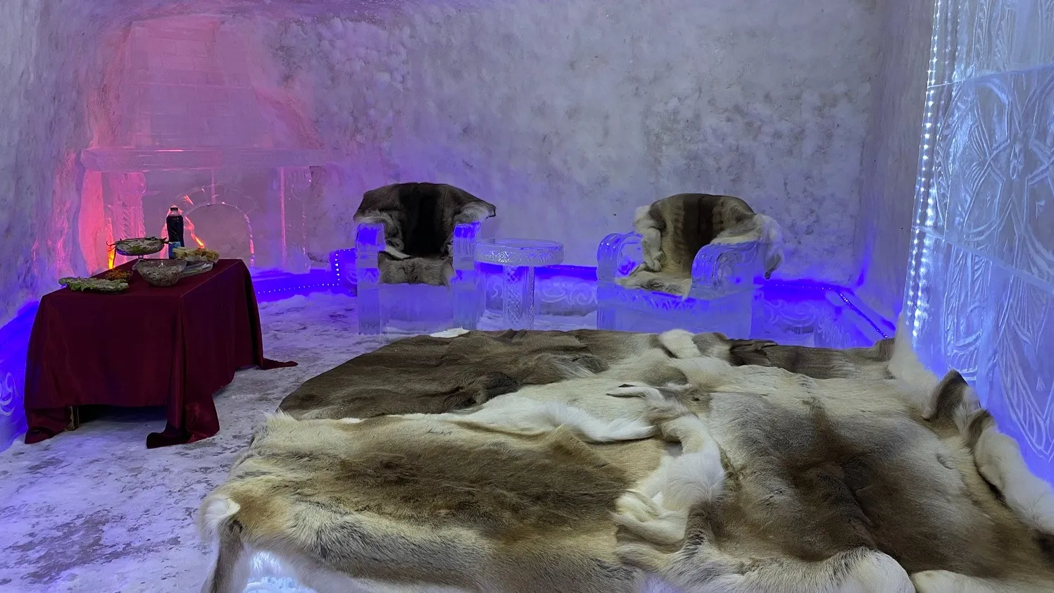 В Музее вечной мерзлоты можно расположиться в ледовом отеле. Фото: Анастасия Ульянова / «Ямал-Медиа»