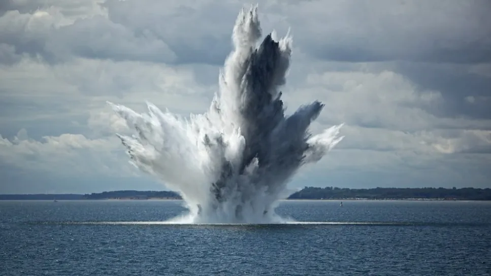 В море взрывоопасен не только сероводород. Фото: christianthiel.net / Shutterstock / ФОТОДОМ