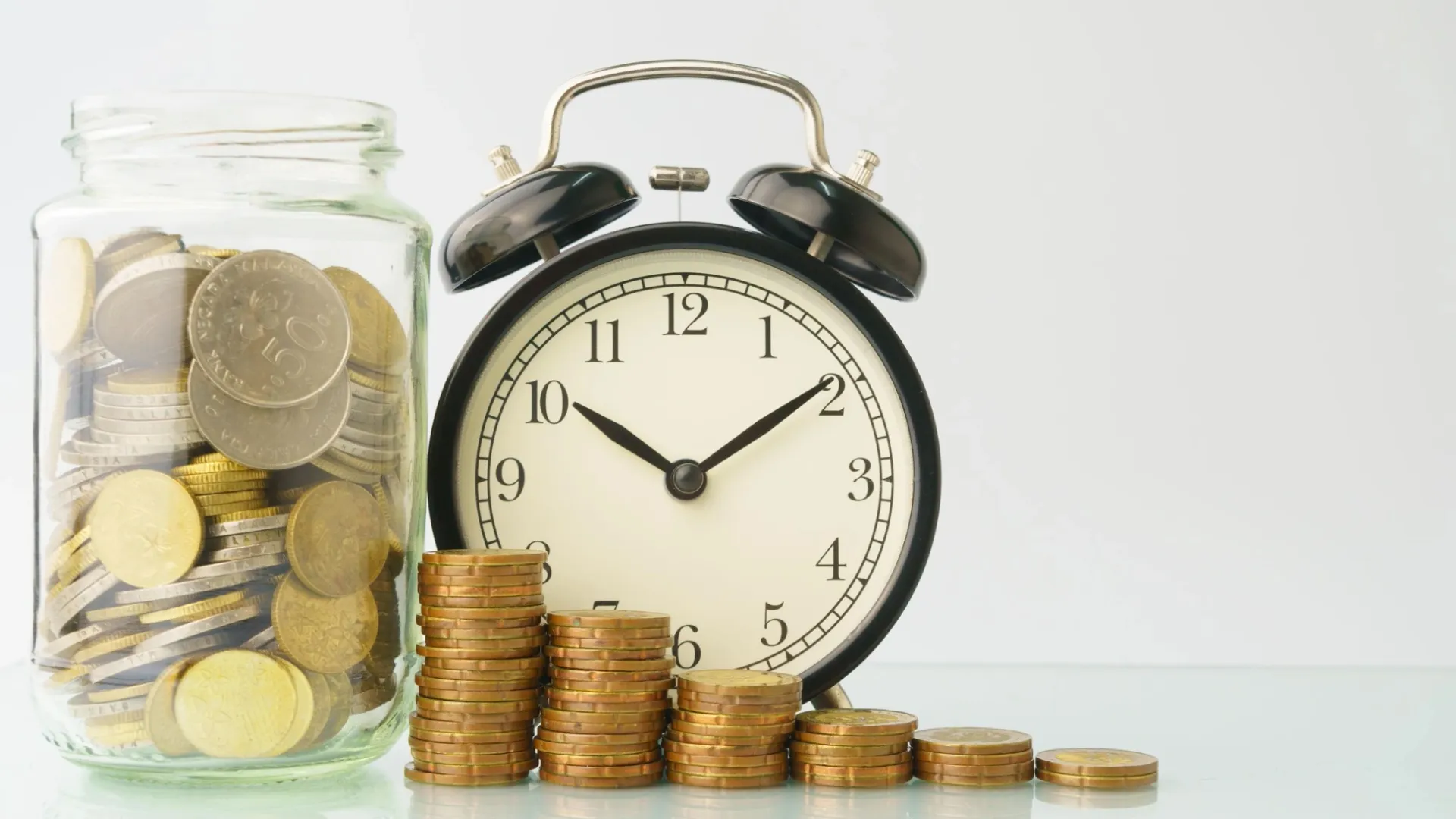 Время – деньги, берегите его. Фото: Abul Husein Photography / Shutterstock  / Fotodom