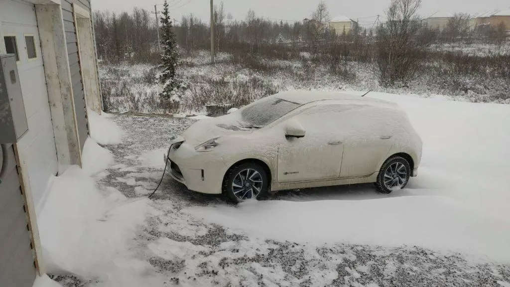 Купить машину салехард. Владивосток зима 2020. Снег в июле Владивосток. 9.8 Мм снега. Заснеженный Владивосток фотографии.