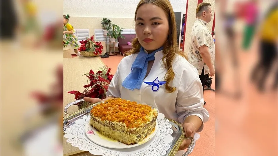 Во вкусной части испытаний дегустировали домашние десерты. Фото: Анастасия Ульянова / «Ямал-Медиа»