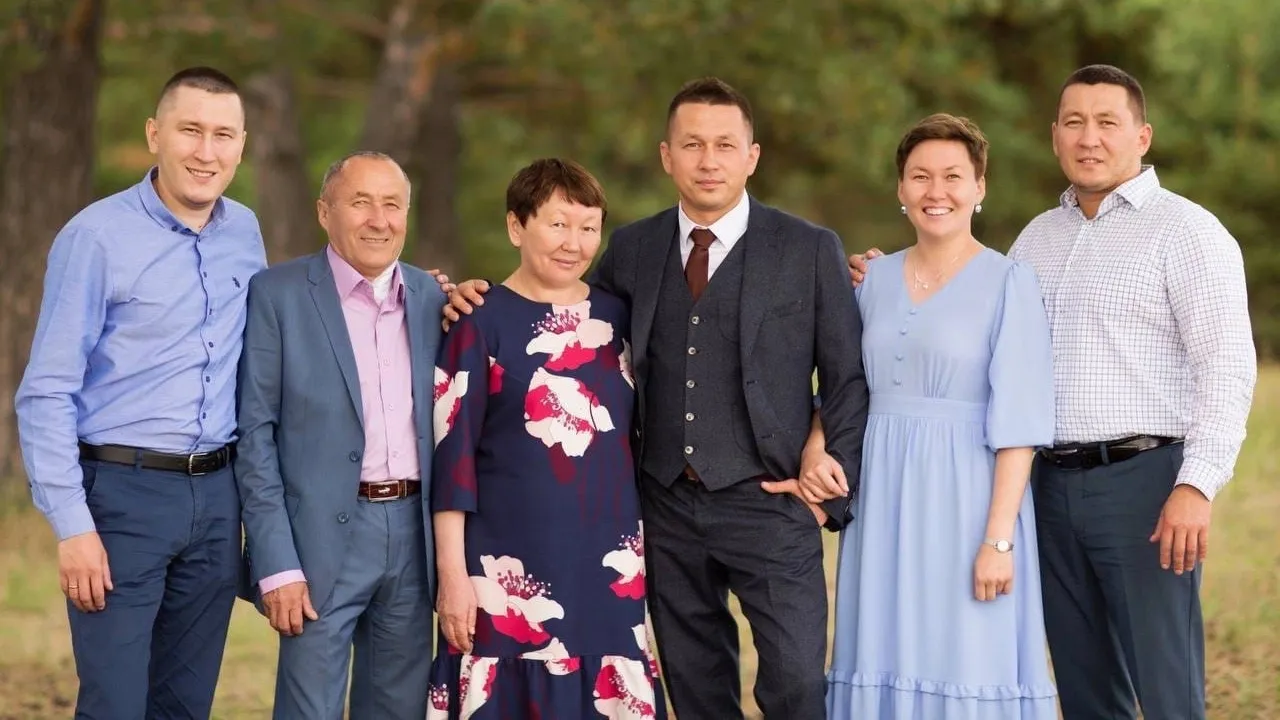 Супруги Зинченко достойно воспитали четверых детей. Фото: t.me/artyukhov_da