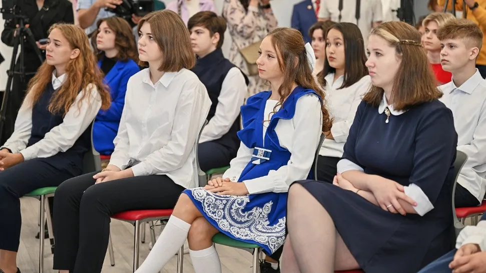 Гимназисты из Лабытнанги узнали интересные факты из истории Ямала. Фото: предоставлено пресс-службой губернатора ЯНАО