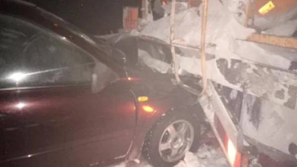В Тазовском районе машина врезалась в топливную автоцистерну