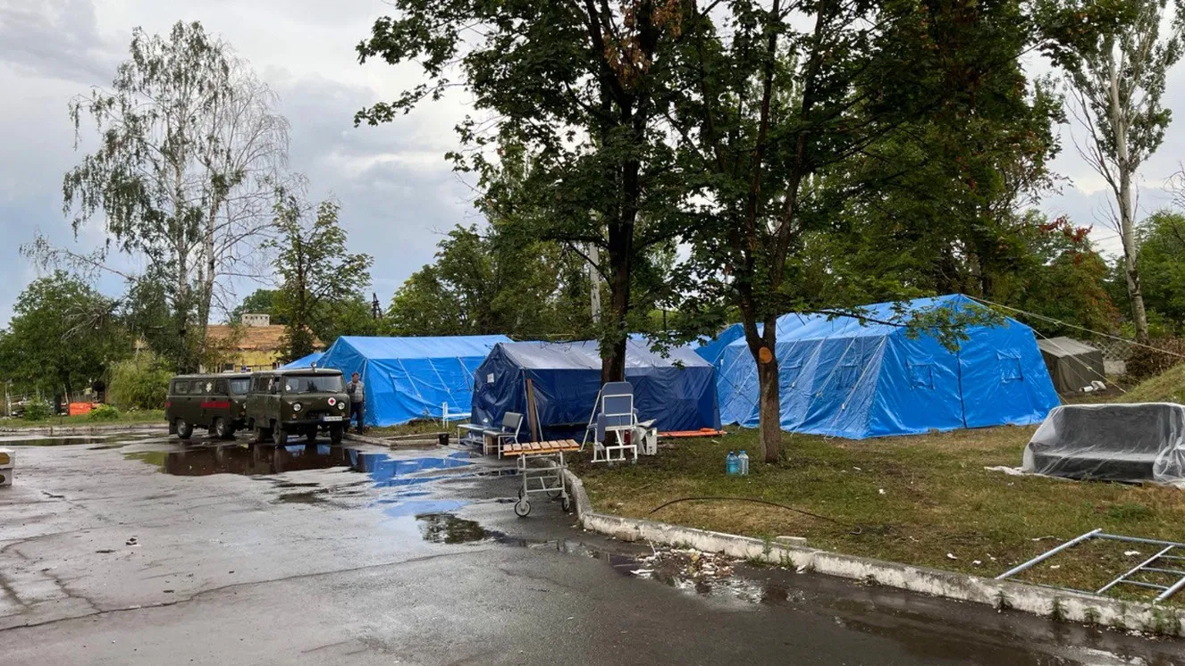 Прием пациентов ведут во временных палатках. Фото: предоставлено пресс-службой губернатора ЯНАО