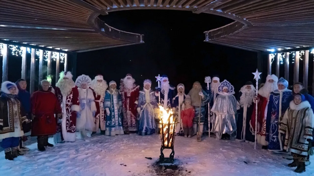 В Яр-Сале в 4 раз проведут съезд Дед Морозов и Снегурочек. Фото: t.me/moi_yamalskiy_raion