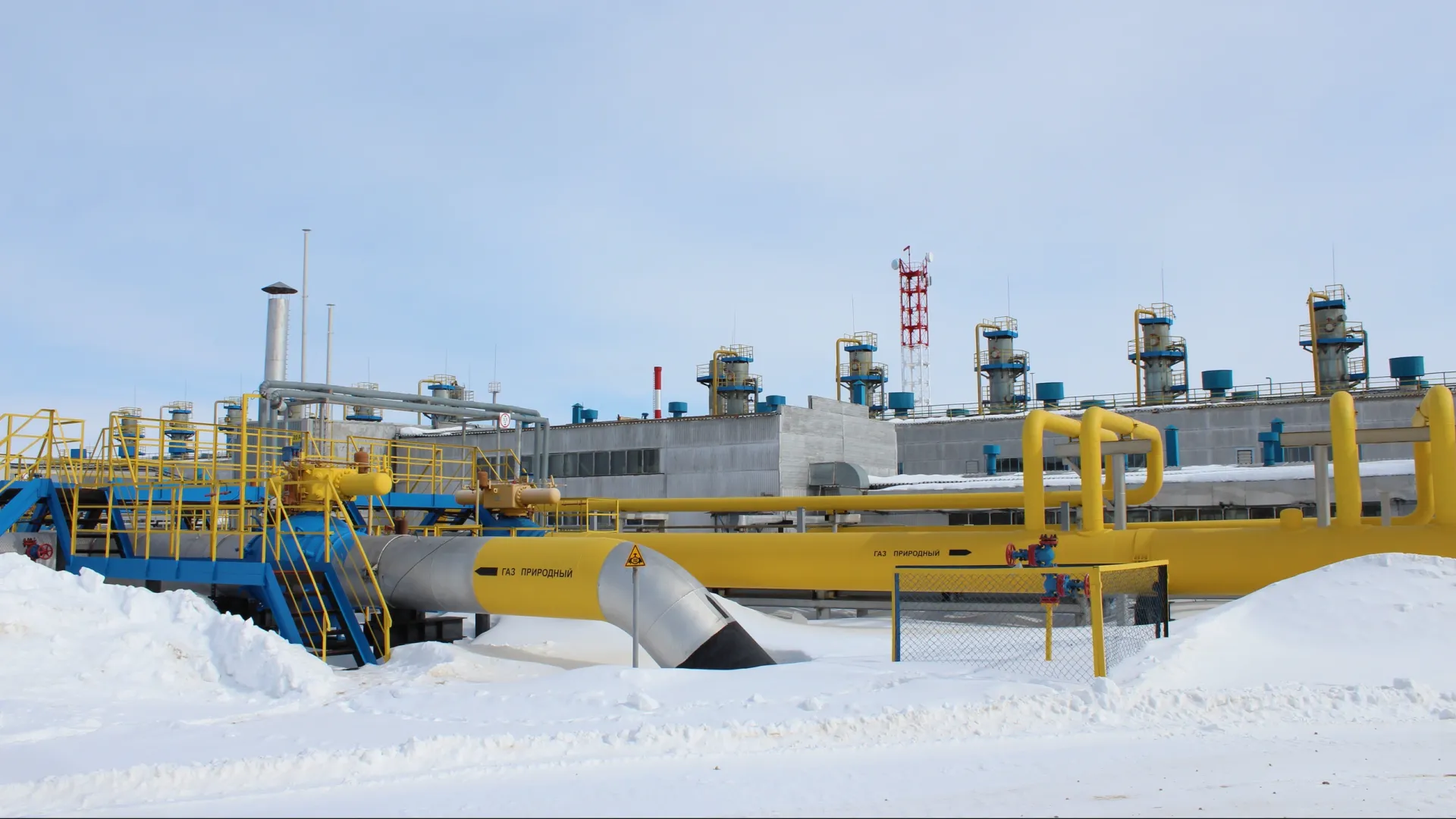 Один из газовых промыслов Уренгойского месторождения. Фото: Юлия Терешина / АНО «Ямал-Медиа»