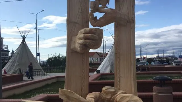 В Салехарде подвели итоги международного фестиваля парковых скульптур 