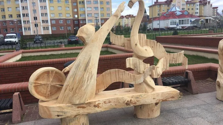 В Салехарде подвели итоги международного фестиваля парковых скульптур 