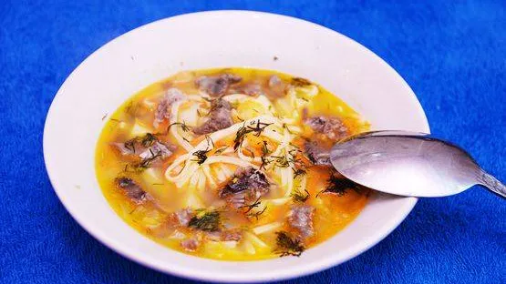 Кухня Ямала - суп с лапшой и олениной.jpg