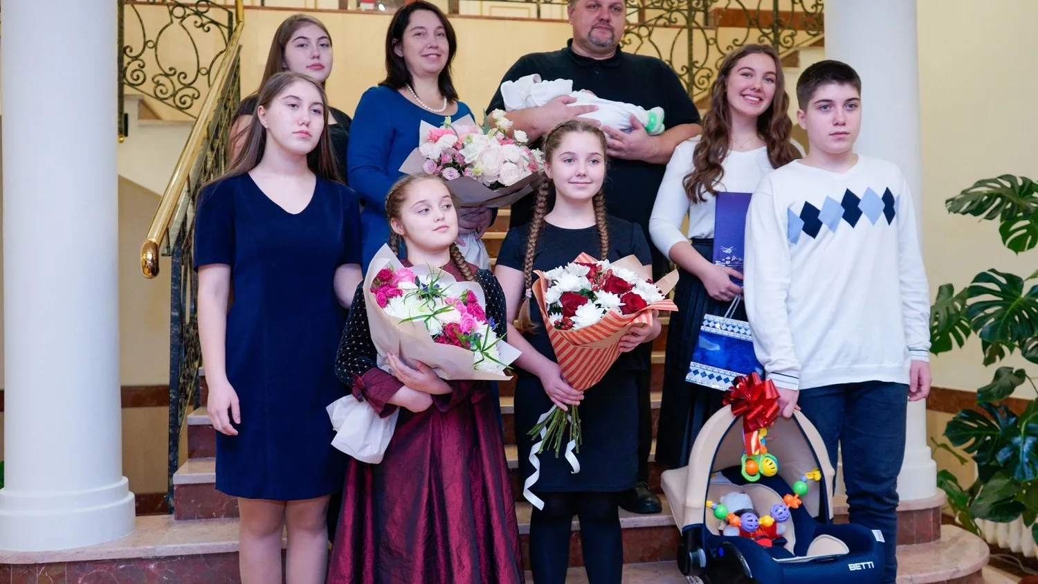Лучшие семьи Ямала получат премии в 250 000 рублей