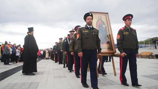 Пять алтарных икон обнаружили строители при разборе стен купеческой усадьбы на Ламбиных в 2014 году.JPG