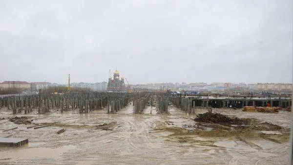 Строительство спортивного комплекса «Ямал-Арена». Фото: Александр Бейфус / «Красный Север»