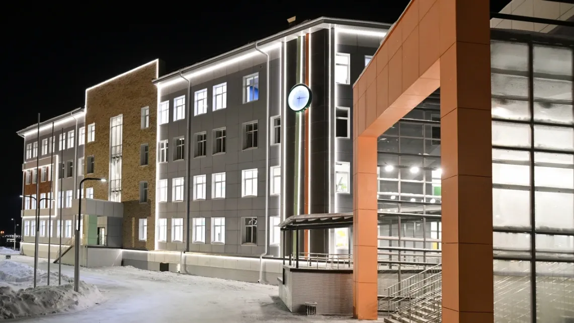 Новая школа в Обдорском – здание, оборудованное по последнему слову техники. Фото: предоставлено пресс-службой губернатора ЯНАО