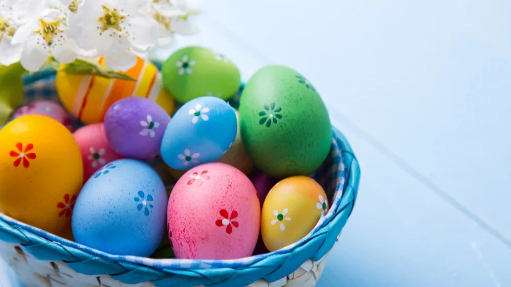 В дни праздника рекомендуют съедать по одному или два яйца за раз. Фото: Oleksandra Mykhailutsa / shutterstock.com / Fotodom