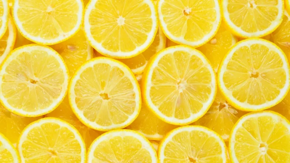 Аромат лимона поспособствует выработке серотонина. Фото: Holiday.Photo.Top / shutterstock.com / Fotodom