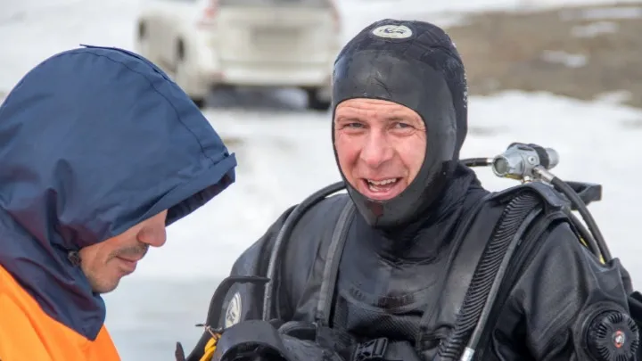 Александр Никитин более 14 лет работает водолазом-спасателем. Фото: предоставлено пресс-службой ГКУ «Ямалспас»