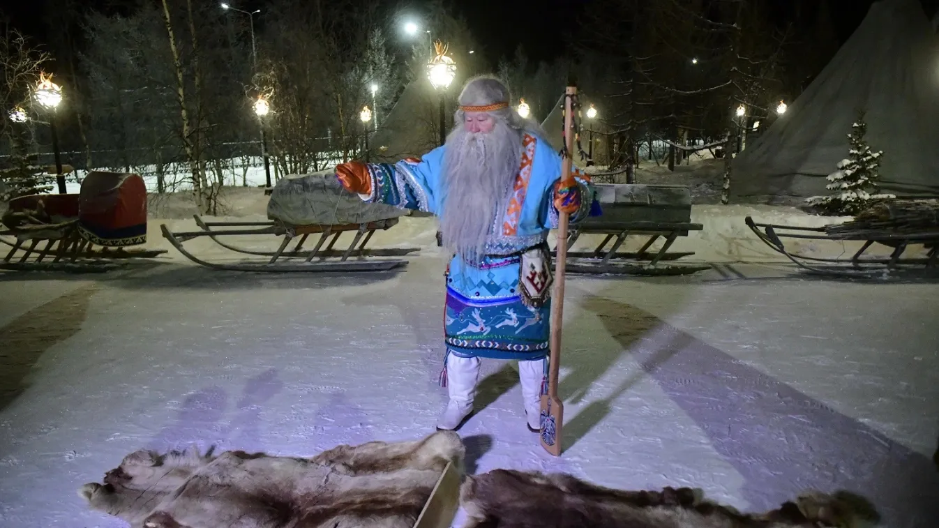 Арктический волшебник Ямал Ири собирается в дальнюю дорогу. Фото: Андрей Ткачёв / «Ямал-Медиа»