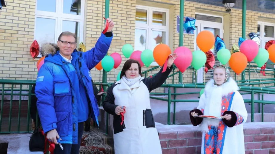 Открытие детского сада стало праздником для всех жителей Лопхарей. Фото: admmuji.yanao.ru