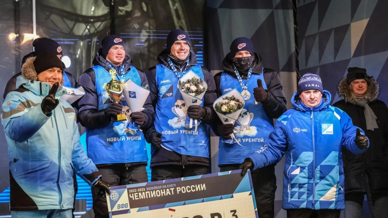 Снежники "Факела" выступят на следующем этапе чемпионата в Казани. Фото: fakelvolley.ru