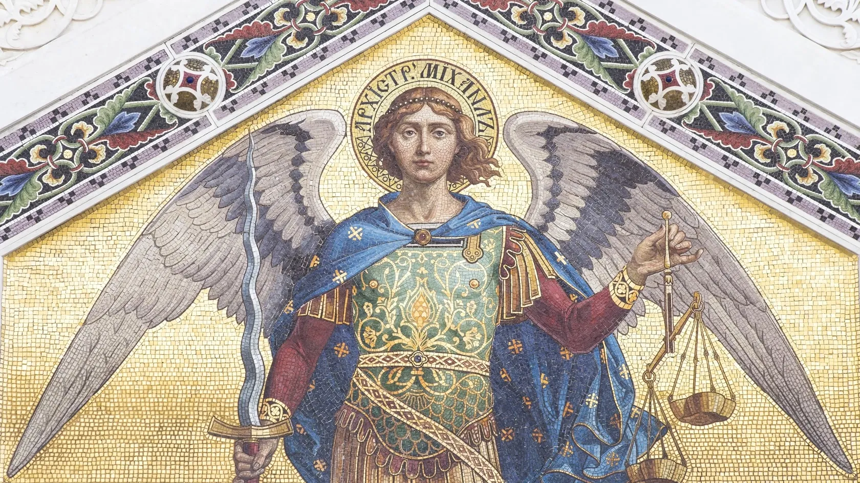 Святой Михаил на фасаде сербской православной церкви в Триесте. Фото: images and videos / Shutterstock / Fotodom