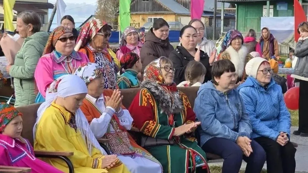 Хасям сютсяты хатаӆан Ӆорвошаӊ ёх яха ёхтыӆысат, 325-мет таӆа ювам куртэӆ емаӊ хатӆ постасат. Хор: moy_shur