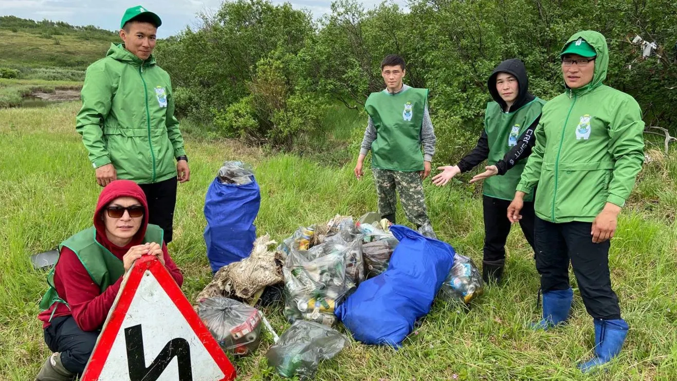 В этом году  волонтеры «Зеленая Арктика» провели три экспедиции, в которых  приняли участие 56 человек из 17 регионов России и Казахстана. Фото: предоставлено пресс-службой губернатора ЯНАО. 