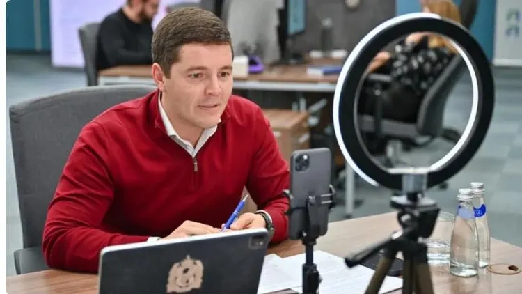 Дмитрий Артюхов поговорит с молодыми специалистами о роли образования в развитии региона. Фото: пресс-служба правительства ЯНАО