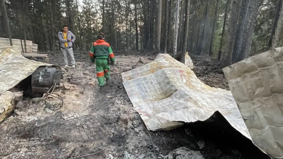 Место трагедии. Здесь погибли два человека. Фото: СУ СКР по ЯНАО.