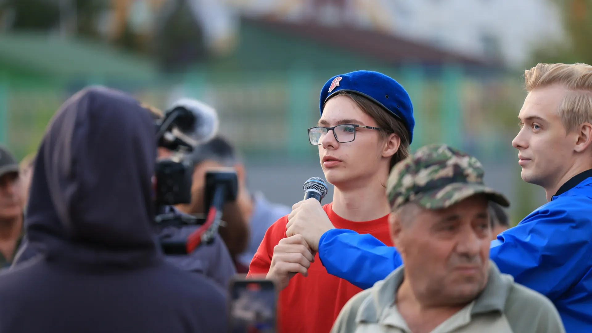 У молодых есть о чем спросить губернатора