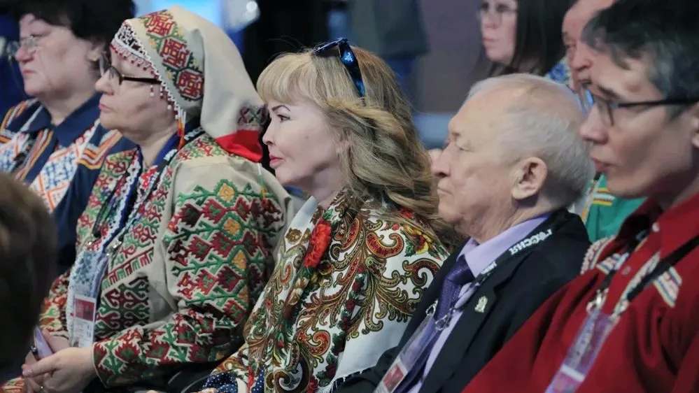 Ун нётоп Овс мув, Щёпр па Хаӆэват Пелак шимӆаӊ мир хоятат Ассоциация туӆ. Хор: НЦ «Россия» пресс-служба