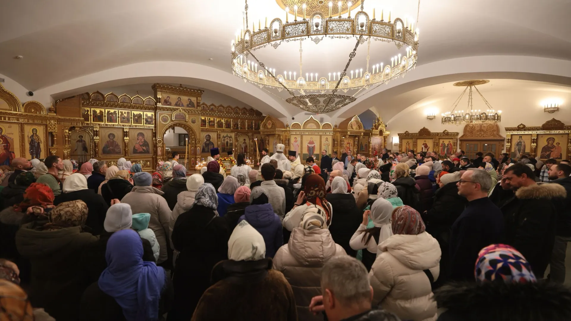 В Митрофанов день принято посещать церковь. Фото: Юлия Чудинова / «Ямал-Медиа»