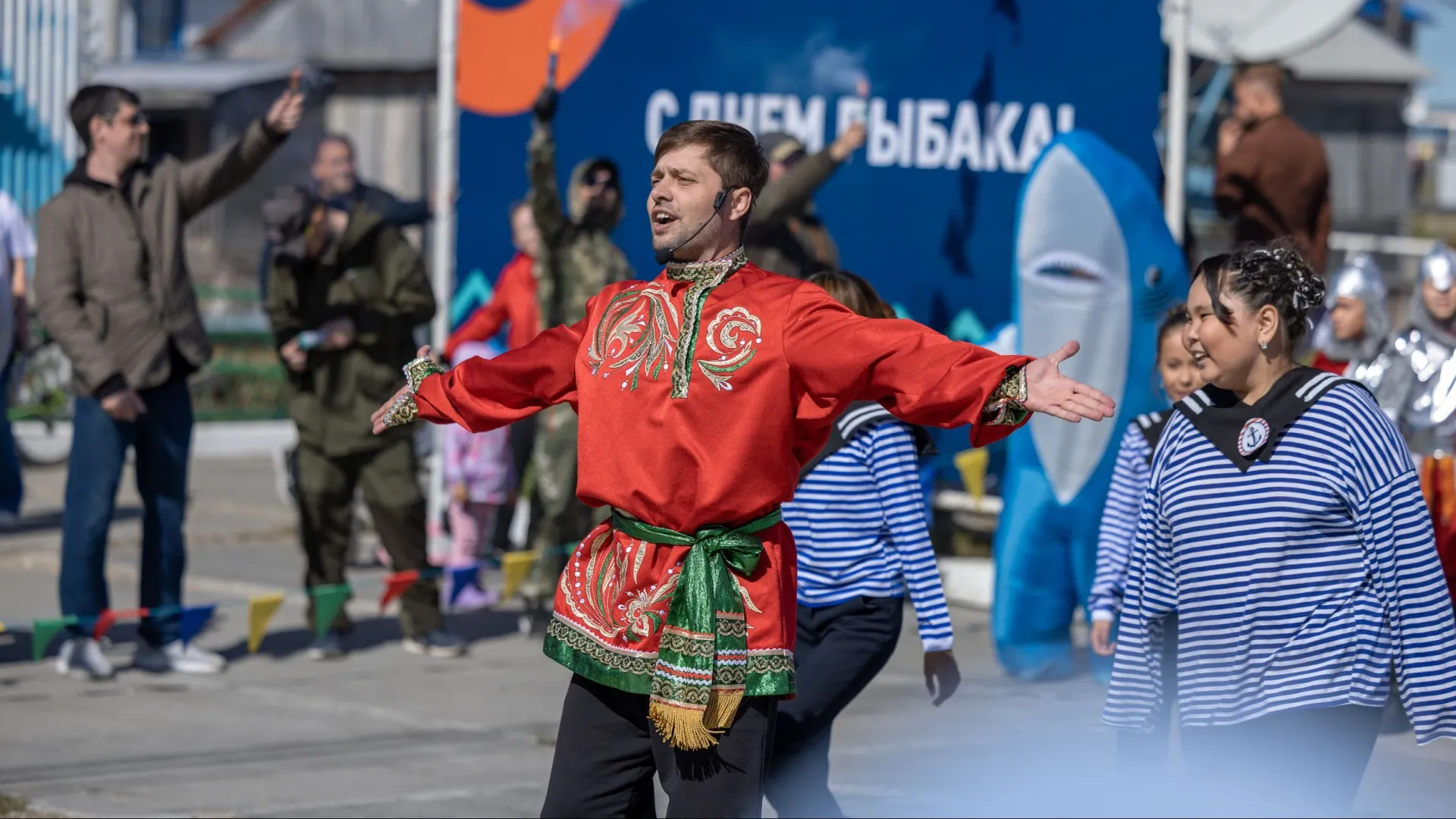 Ямальцы с размахом празднуют День рыбака. Фото: Сергей Зубков / «Ямал-Медиа»