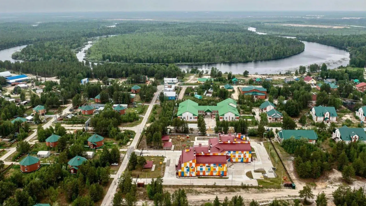 Вид сверху на деревню Харампур. Фото: предоставлено администрацией деревни Харампур