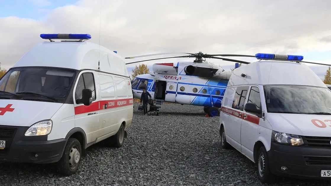 Пострадавшую отправили бортом санавиации в больницу Нового Уренгоя. Фото: Андрей Ткачёв / КРАСНЫЙ СЕВЕР