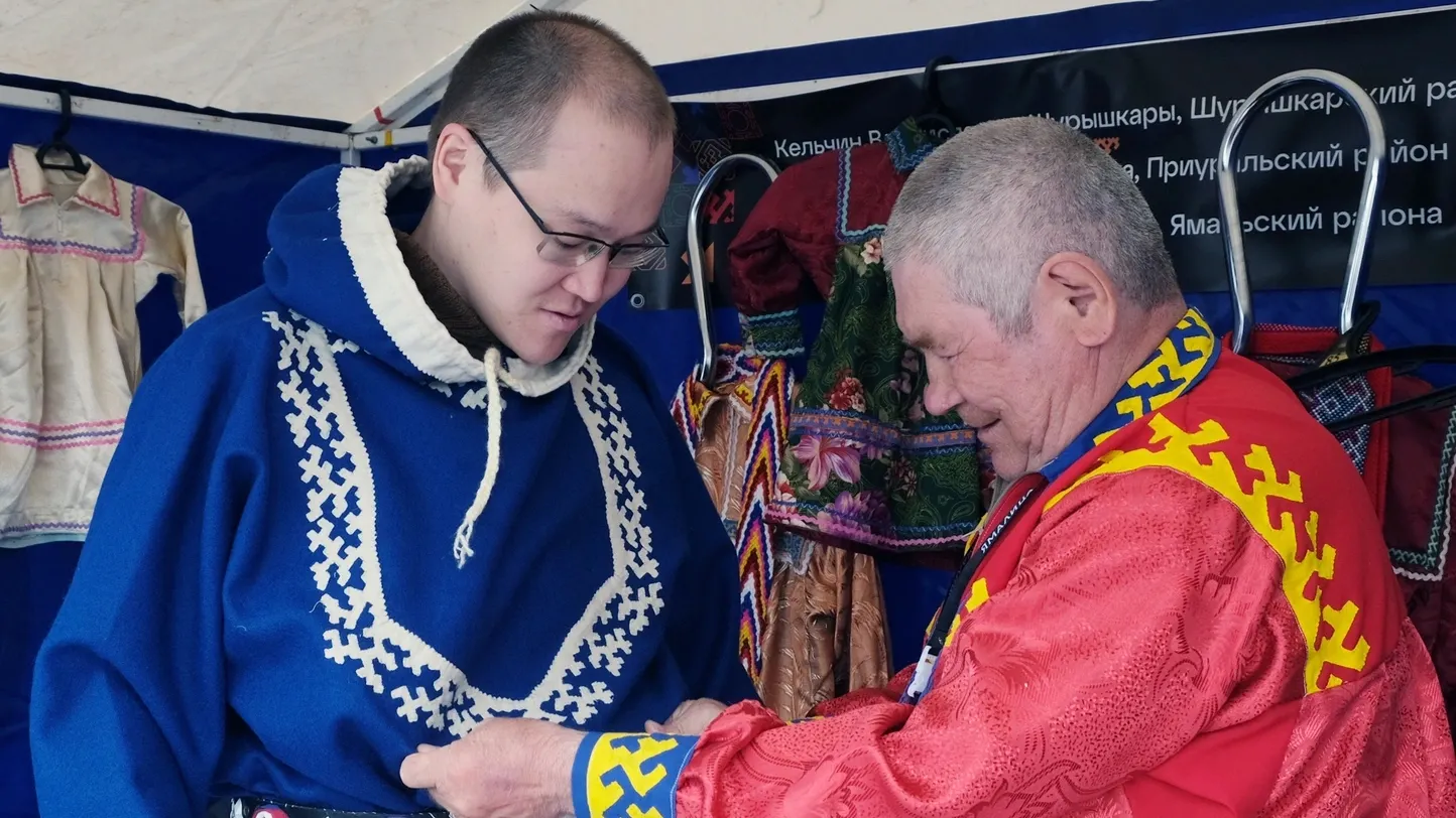 Владислав Ильич Кельчин там касапсая ищи пиӆтащийс, ёнтам сохӆаӆ этаӆтыйс. Хор: Альбина Тырлина.