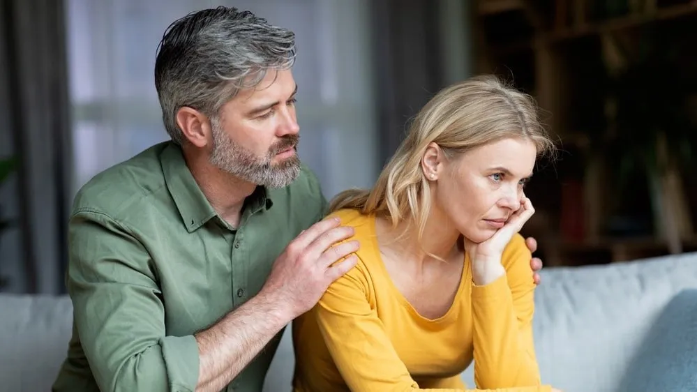 Старайтесь быть внимательнее к своим половинкам, и все наладится. Фото: Prostock-studio /Shutterstock/Fotodom