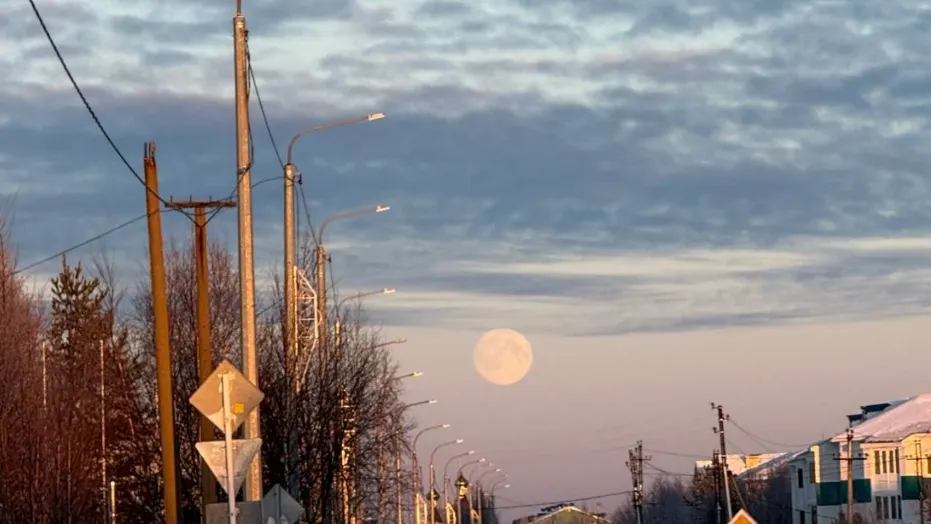 Суперлуние 4 ноября наблюдали в Ханымее. Фото: zhivem_na_severe