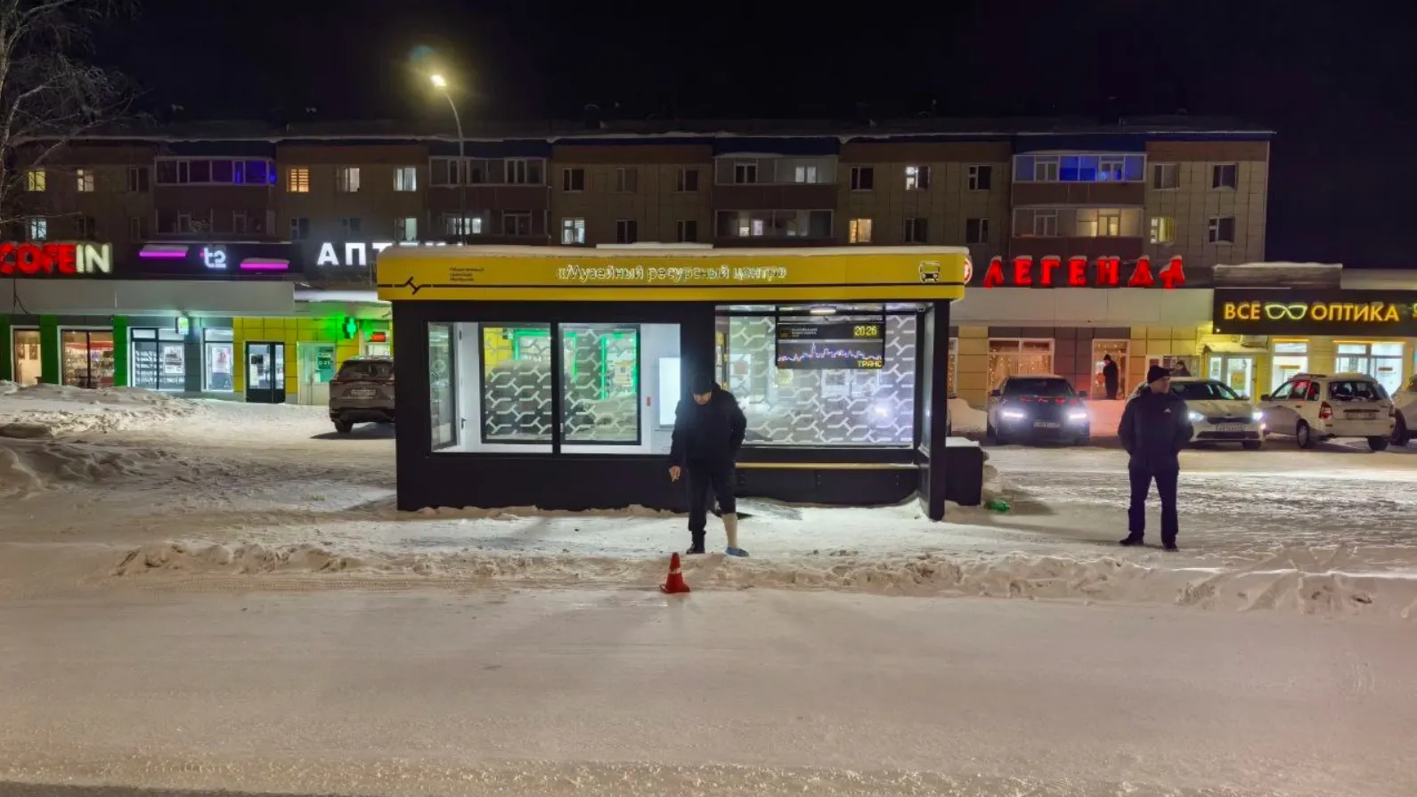 Место ДТП в Ноябрьске, где автобус сбил пешехода. Фото: пресс-служба Госавтоинспекции ЯНАО