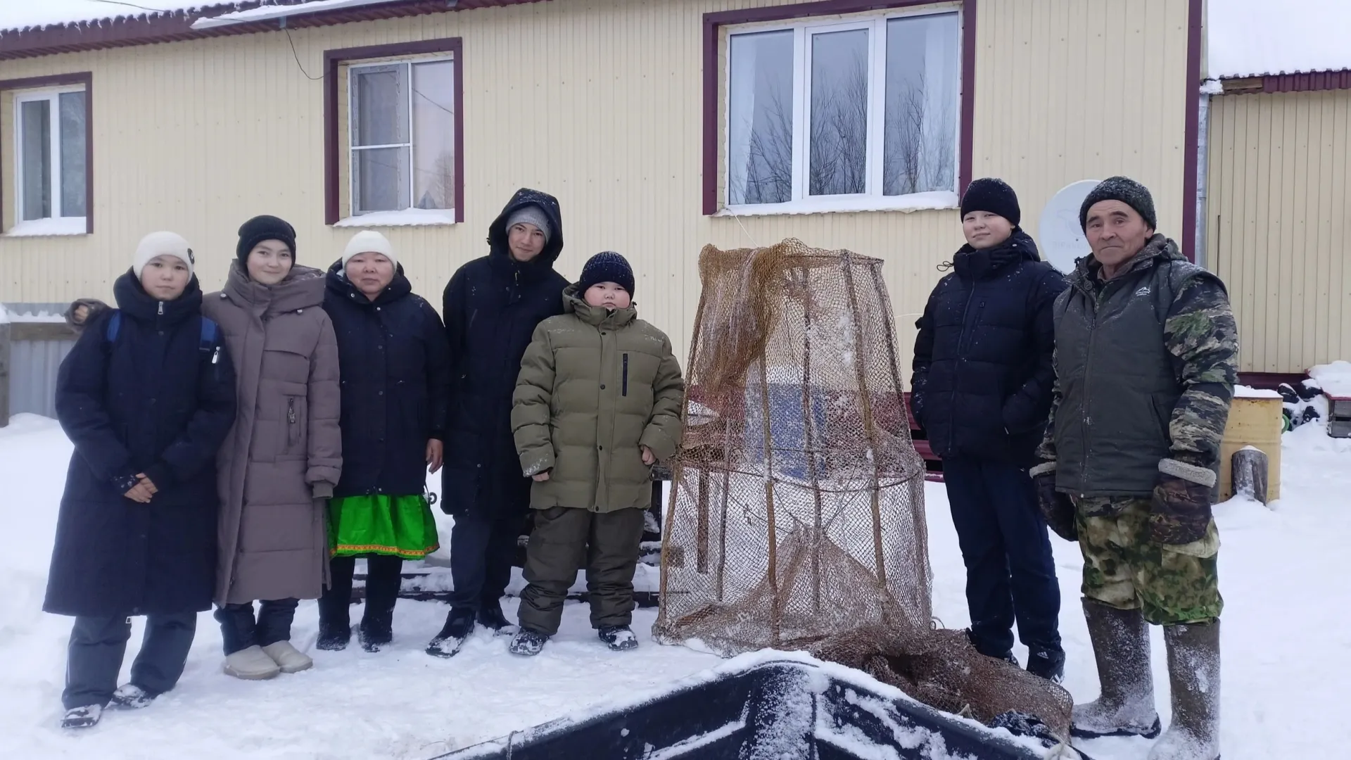 Павел Григорьевич Ӆоркурт рыбоучасткан АО «Горковский рыбозавод» хоща няӆъяӊкем таӆ рупитаӆ. Хор: Татьяна Тоярова